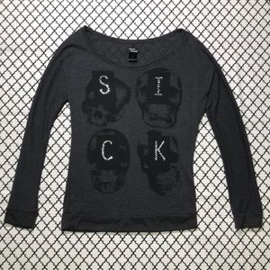 Hot Topic Long Sleeve Gray Skull Top